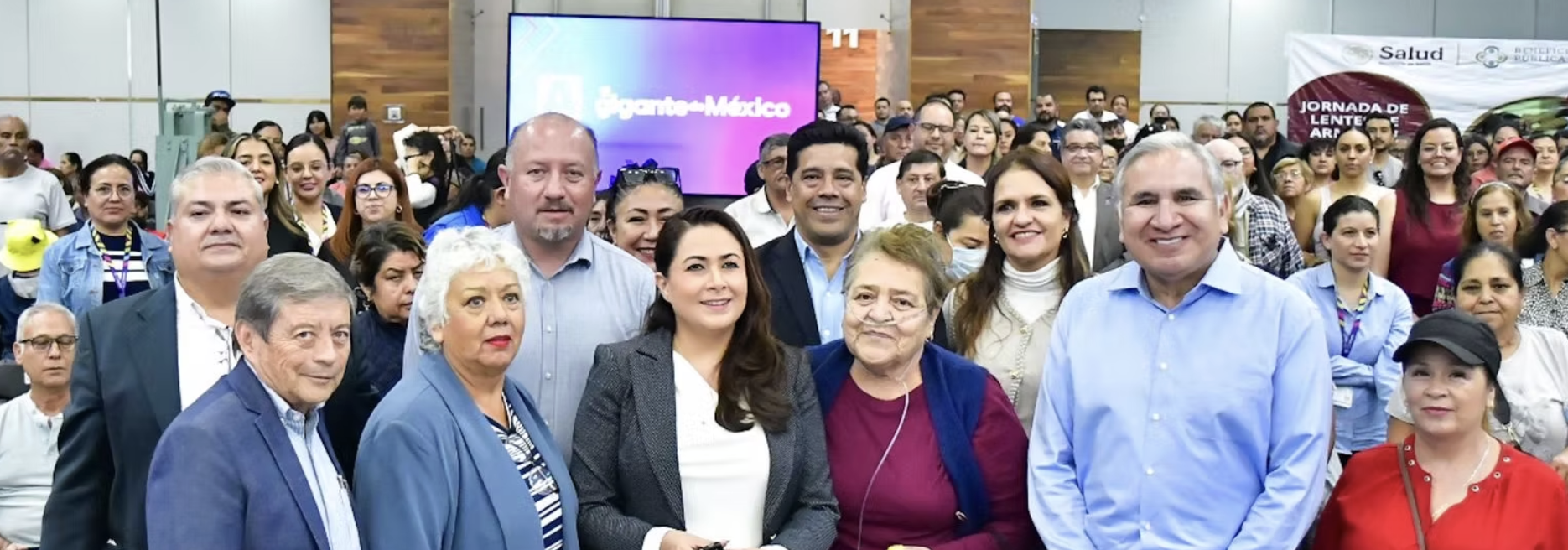 MÁS DE 700 PERSONAS RECIBIERON SILLAS DE RUEDAS, PRÓTESIS DE CADERA Y RODILLA, LENTES, ANDADERAS Y BASTONES, DE MANOS DE TERE JIMÉNEZ